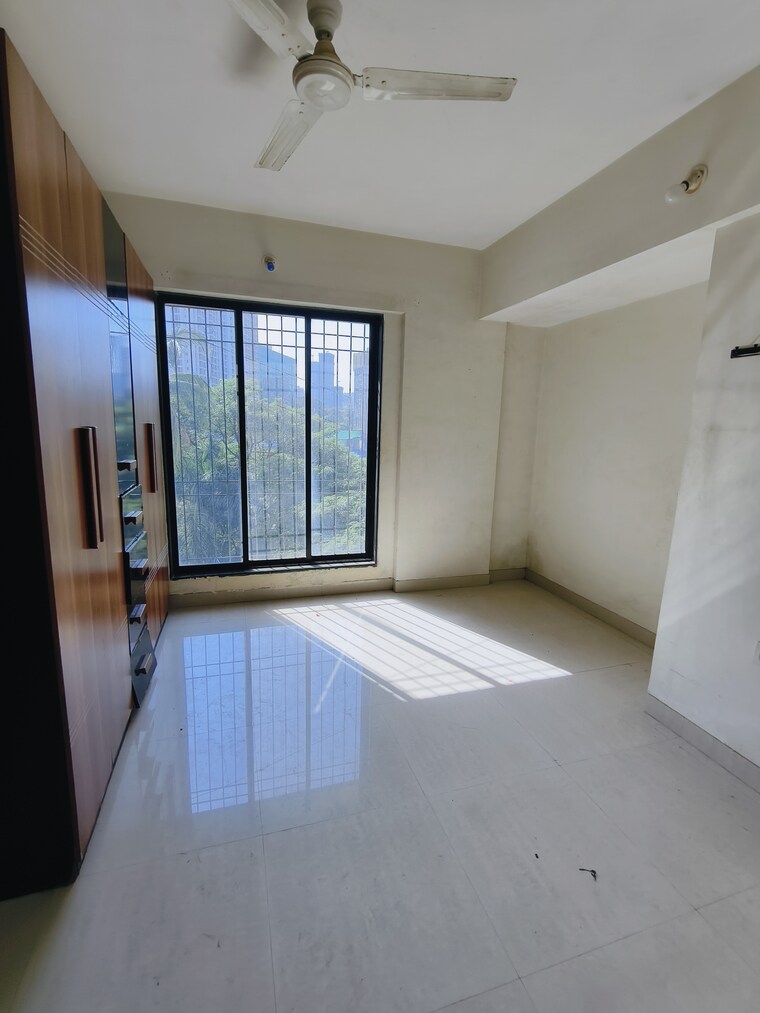 Room, devashree-park 3 Bedroom 800 Sq.Ft. Apartment In Kolshet Road Thane 9423053