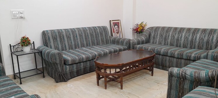 Living Room, greater kailash ii 3 Bedroom 250 Sq.Yd. Builder Floor In Greater Kailash ii Delhi 9423138