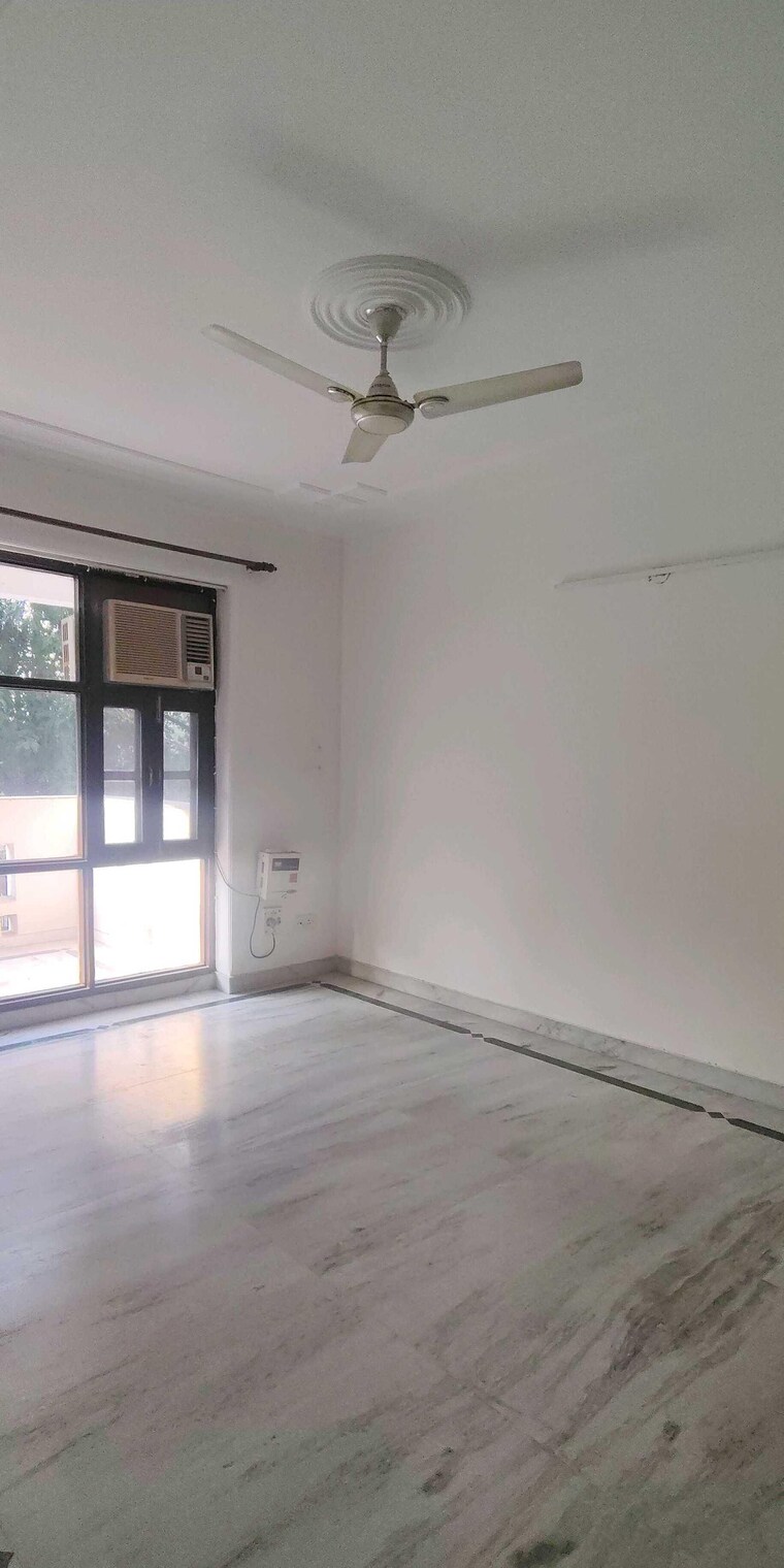 Room, hextax-commune 3 Bedroom 2250 Sq.Ft. Apartment In Sector 43 Gurgaon 9423295