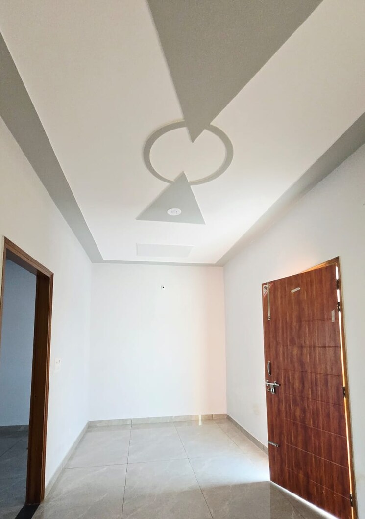 Room, greater kailash ii 3 Bedroom 1500 Sq.Ft. Builder Floor In Greater Kailash ii Delhi 9423372
