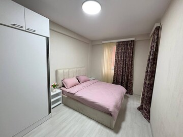 Bedroom in 3 BHK Builder Floor at Pahar Ganj – for Sale