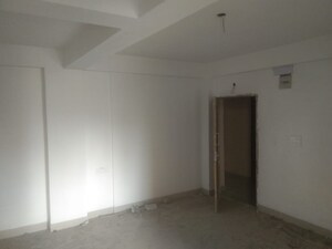 Room in 2 BHK Apartment at Chinar Park – for Sale