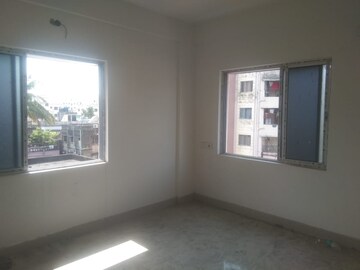 Room in 2 BHK Apartment at Chinar Park – for Sale