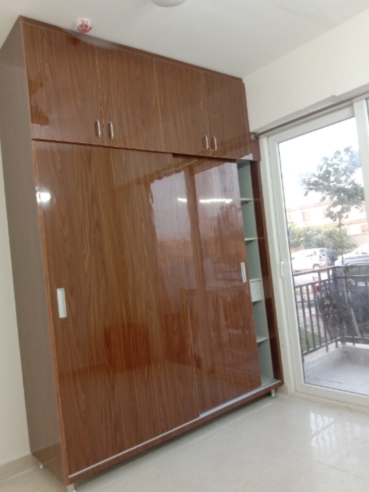 Room, signature-global-prime 2 Bedroom 834 Sq.Ft. Apartment In Sector 63a Gurgaon 9423464