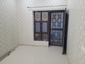 Room in 3 BHK Independent House at Sahastradhara Road – for Rent
