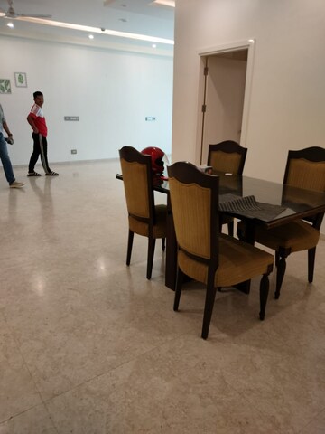 Living Room in 4 BHK Apartment at DLF The Crest, Sector 54 – for Sale