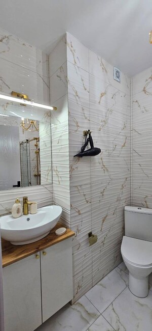 Bathroom in 1 BHK Builder Floor at Uttam Nagar – for Sale