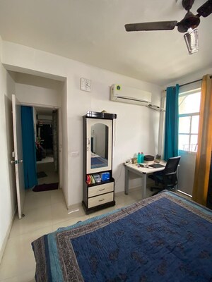 Room in 2 BHK Apartment at Signature Global Signum 107, Sector 107 – for Rent