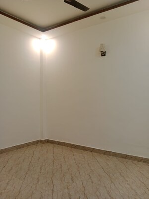Room in 2 BHK Builder Floor at Govindpuri – for Rent