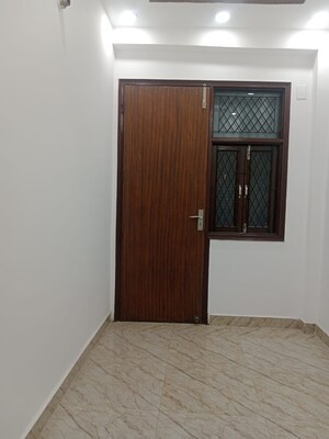 Room in 2 BHK Builder Floor at Govindpuri – for Rent