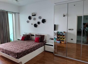 Bedroom in 4 BHK Apartment at DLF The Crest, Sector 54 – for Sale