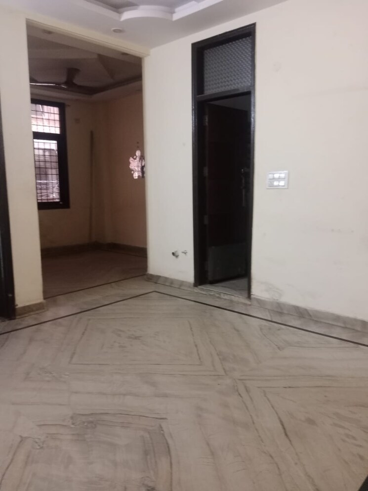 Room, govindpuri 3 Bedroom 900 Sq.Ft. Builder Floor In Govindpuri Delhi 9423559