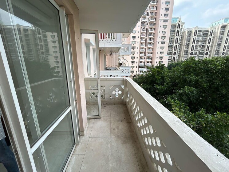 Balcony, dlf-the-icon 5 Bedroom 2810 Sq.Ft. Apartment In Dlf Phase V Gurgaon 9423581