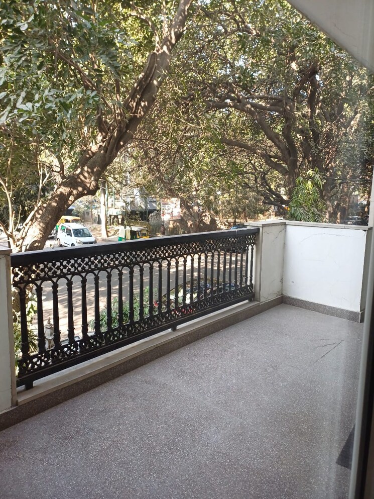 Balcony, jangpura 3 Bedroom 1800 Sq.Ft. Builder Floor In Jangpura Delhi 9423561