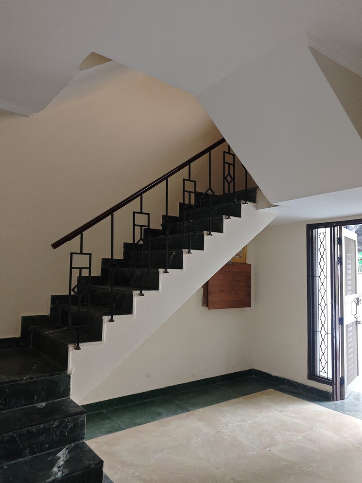 undefined, dlf-atria 4 Bedroom 215 Sq.Ft. Independent House In Dlf Phase ii Gurgaon 9423673