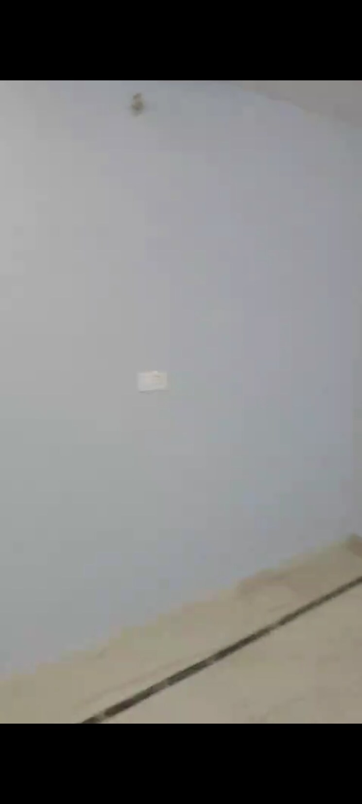 Room, pitampura 1 Bedroom 800 Sq.Ft. Builder Floor In Pitampura Delhi 9423619