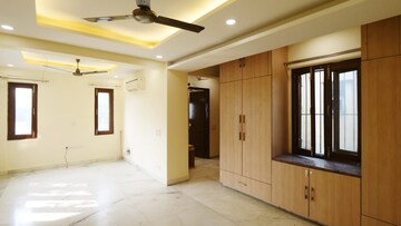 Room in 3 BHK Independent House at Sector 36 – for Rent