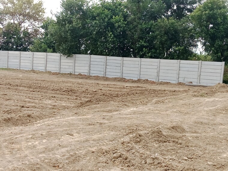undefined, gwalior road  200 Sq.Yd. Plot In Gwalior Road Agra 9423681