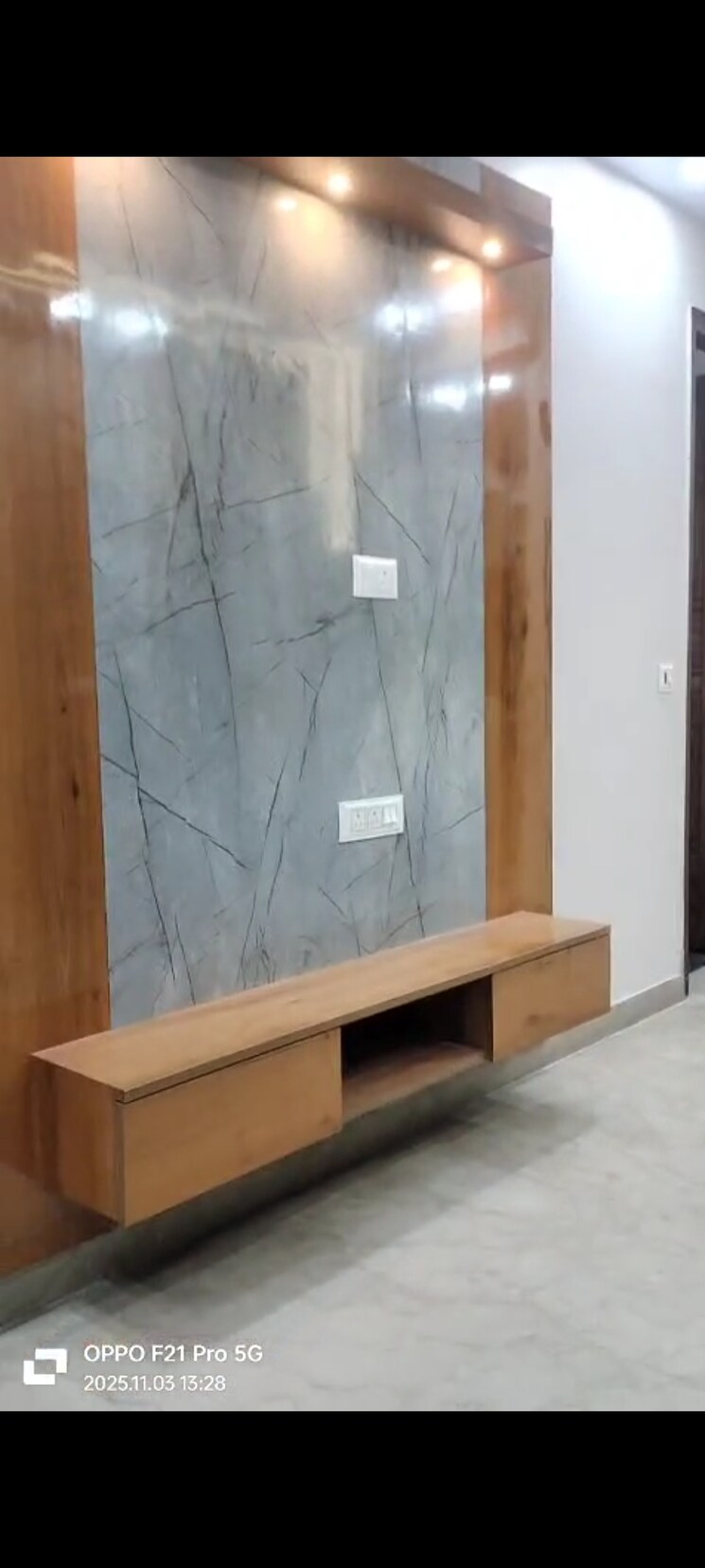 Room, pitampura 2 Bedroom 900 Sq.Ft. Builder Floor In Pitampura Delhi 9423668