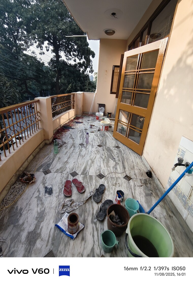 Balcony, rwa-apartments-sector-50 3 Bedroom 162 Sq.Mt. Independent House In Sector 50 Noida 9423709