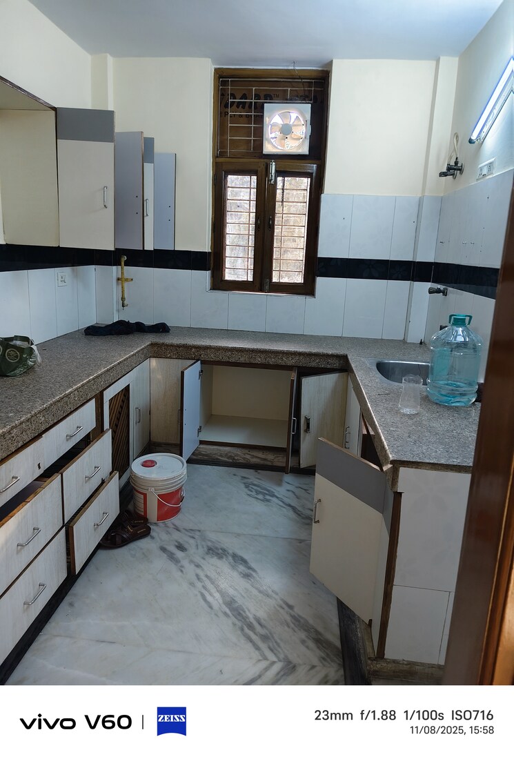 Kitchen, rwa-apartments-sector-50 3 Bedroom 162 Sq.Mt. Independent House In Sector 50 Noida 9423709