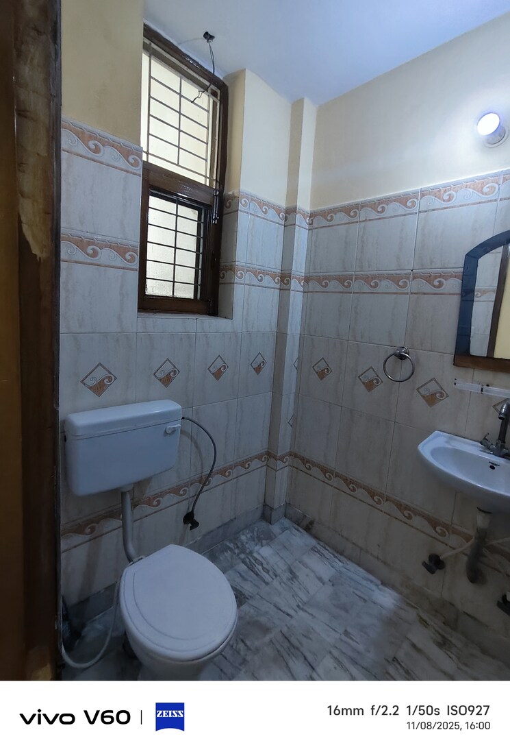 Bathroom, rwa-apartments-sector-50 3 Bedroom 162 Sq.Mt. Independent House In Sector 50 Noida 9423709