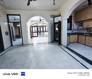 Parking in 3 BHK Independent House at Gardenia Glory, Sector 46 – for Rent