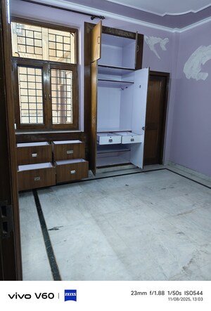 Room in 3 BHK Independent House at Gardenia Glory, Sector 46 – for Rent