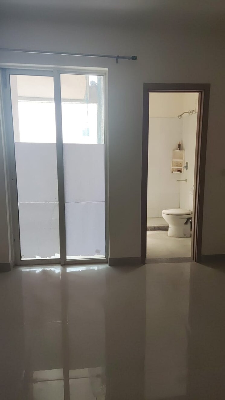 Room, manesar sector 1a 3 Bedroom 1200 Sq.Ft. Apartment In Manesar Sector 1a Gurgaon 9423726