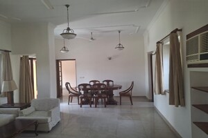 Living Room in 3 BHK Independent House at Laxmi Nagar – for Sale