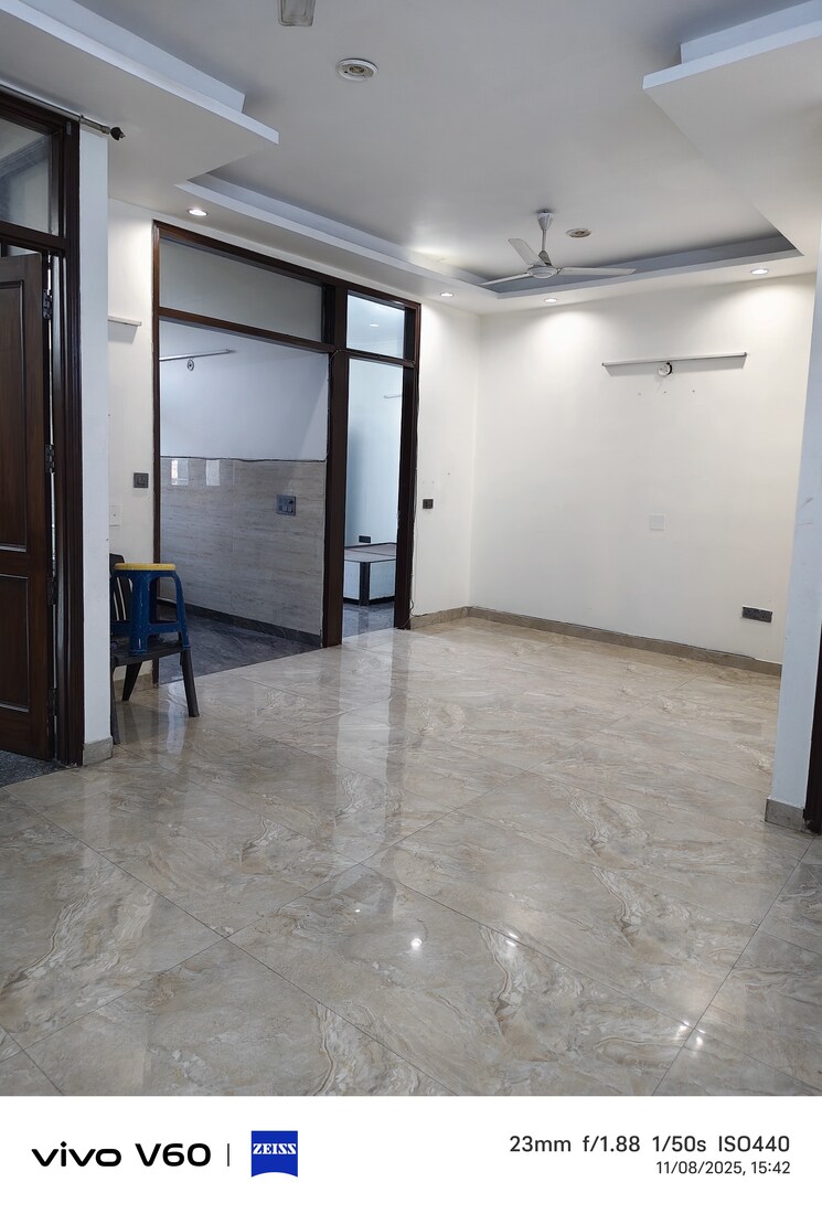 Room, galaxy-apartments-sector-49 3 Bedroom 153 Sq.Mt. Independent House In Sector 49 Noida 9423841