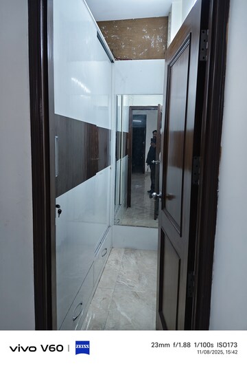 Building Lobby in 3 BHK Independent House at Galaxy Apartments Sector 49, Sector 49 – for Rent