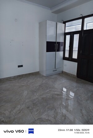 Room in 3 BHK Independent House at Galaxy Apartments Sector 49, Sector 49 – for Rent