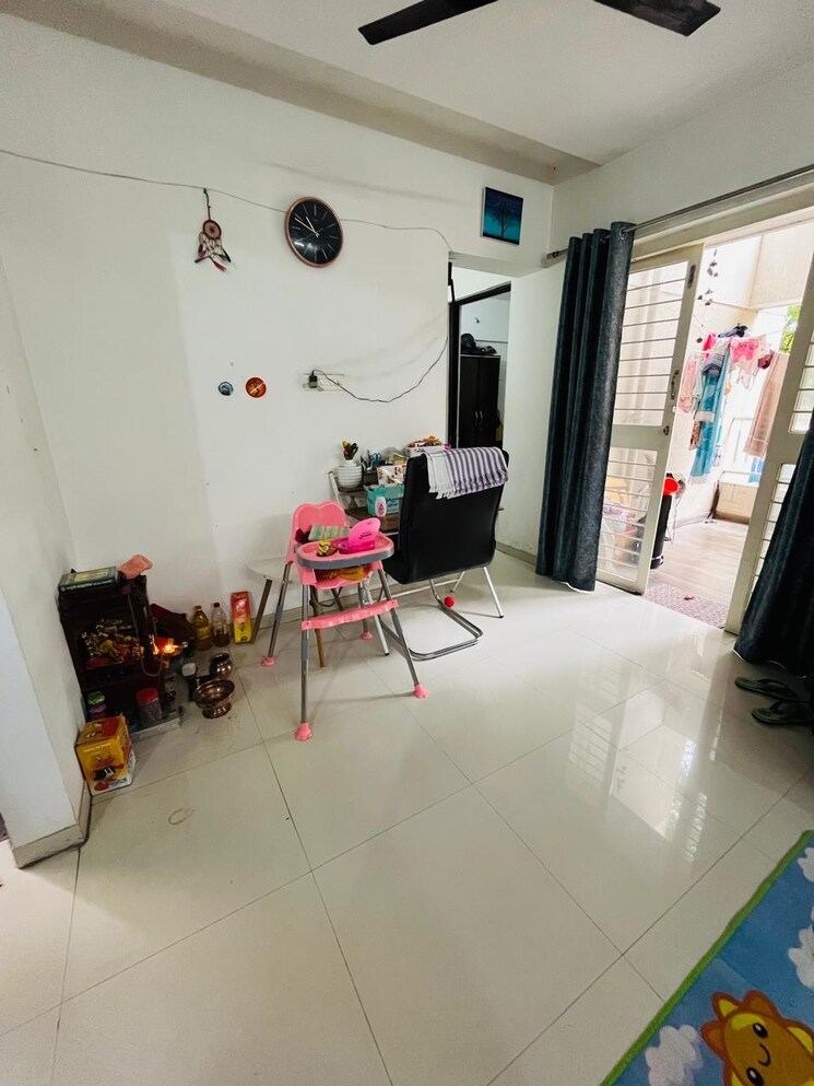 Team Area, pride-silver-crest 2 Bedroom 941 Sq.Ft. Apartment In Wakad Pune 9423832