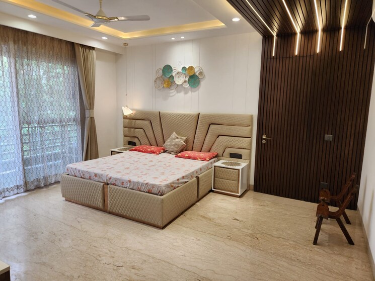 Bedroom, greater kailash ii 4 Bedroom 300 Sq.Yd. Builder Floor In Greater Kailash ii Delhi 9423852
