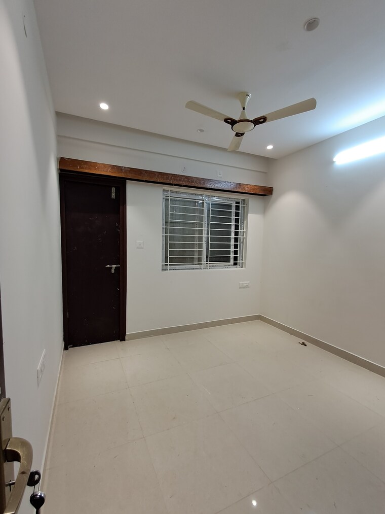 Room, hsr layout 3 Bedroom 1200 Sq.Ft. Builder Floor In Hsr Layout Bangalore 9423887