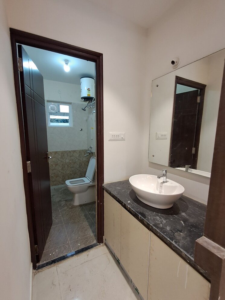 Bathroom, hsr layout 3 Bedroom 1200 Sq.Ft. Builder Floor In Hsr Layout Bangalore 9423887