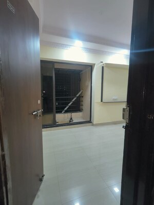 Room in 1 BHK Apartment at Happy Valley, Manpada – for Rent