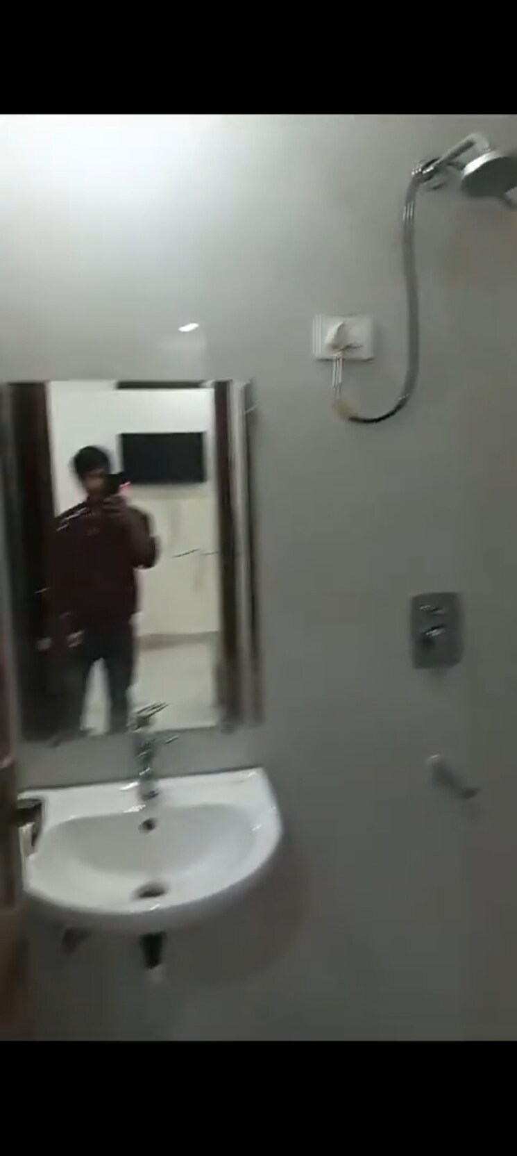 Bathroom, palm-residency-chhatarpur 1 Bedroom 500 Sq.Ft. Builder Floor In Chattarpur Delhi 9423978