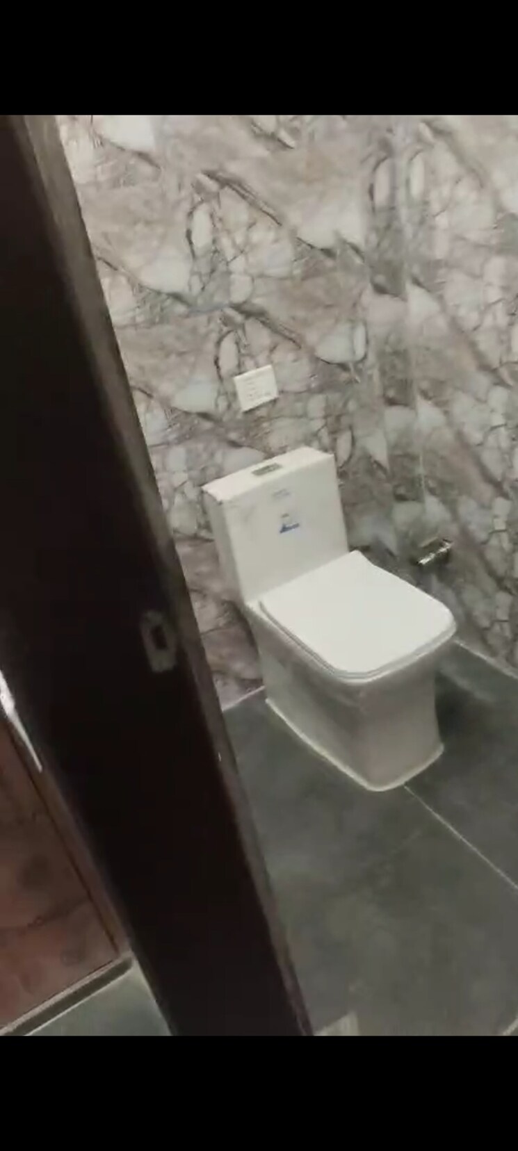 Bathroom, pitampura 1 RK 600 Sq.Ft. Builder Floor In Pitampura Delhi 9423944