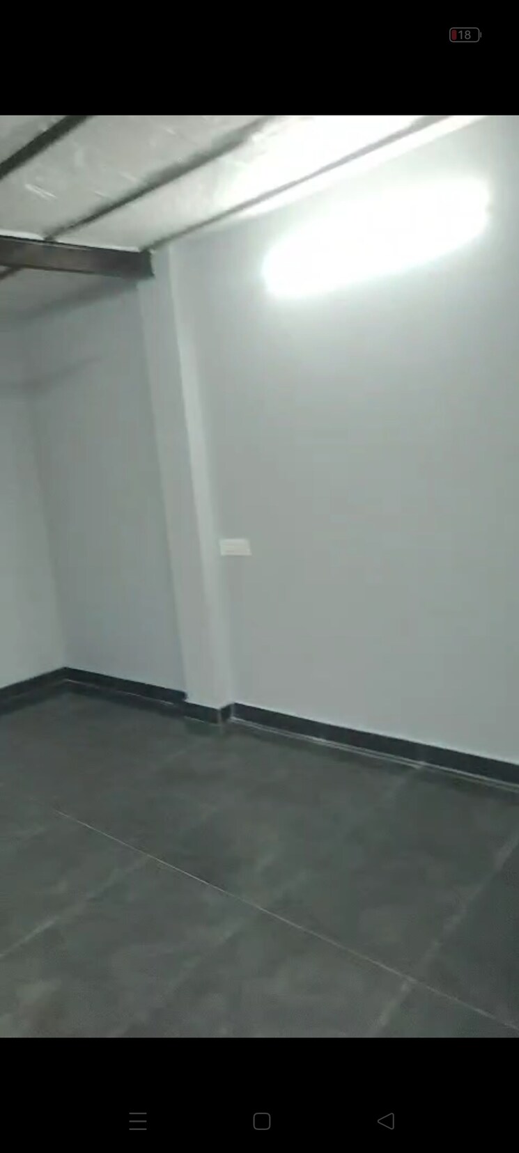 Room, pitampura 1 RK 600 Sq.Ft. Builder Floor In Pitampura Delhi 9423944