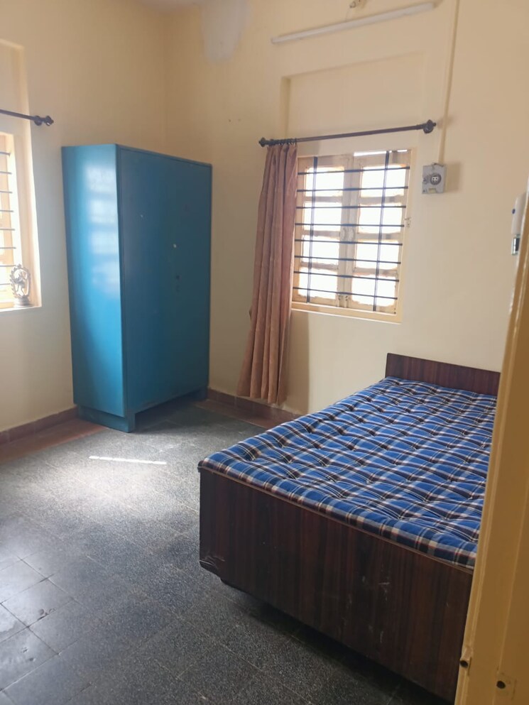 Bedroom, datta-krupa-chs-dadar-east 1 Bedroom 550 Sq.Ft. Apartment In Dadar East Mumbai 9424118