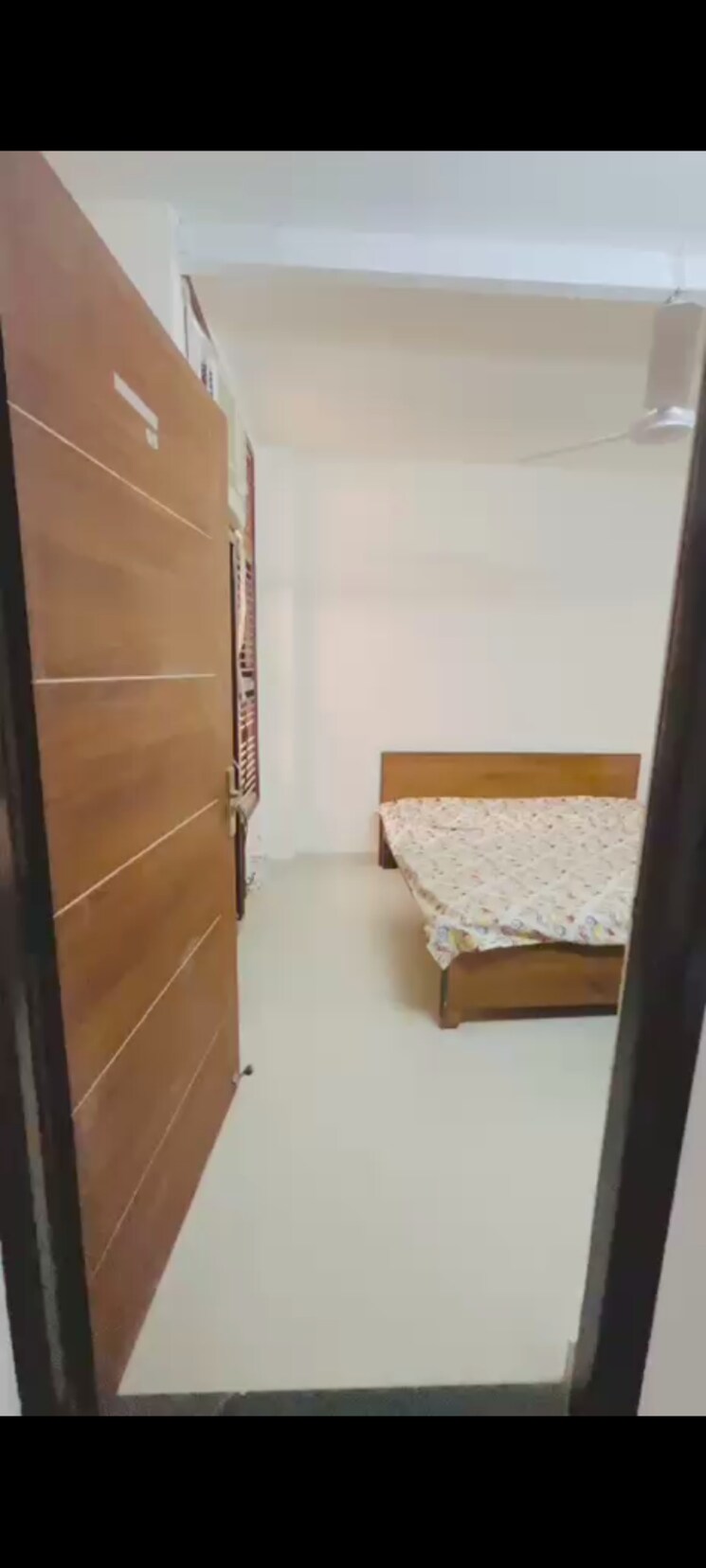 undefined, chattarpur 1 RK 200 Sq.Ft. Builder Floor In Chattarpur Delhi 9424172