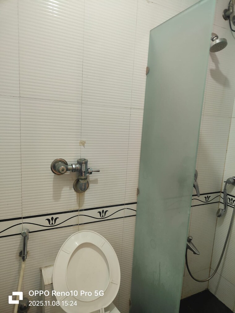 Bathroom, lake-home 3 Bedroom 1188 Sq.Ft. Apartment In Powai Mumbai 9424143