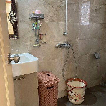 Bathroom in 3 BHK Apartment at Cosmos Springs Angel, Koliwada – for Rent