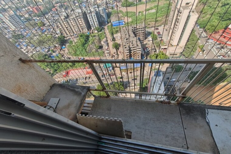 Balcony, mayfair-the-view 1 RK 304 Sq.Ft. Apartment In Vikhroli West Mumbai 9424154