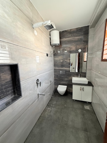 Bathroom in 3 BHK Builder Floor at Uttam Nagar – for Sale