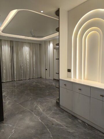 Building Lobby in 4 BHK Builder Floor at SS 100, Sector 49 – for Rent