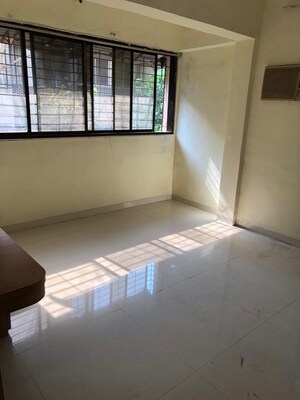 Room in 2 BHK Apartment at Vashi Sector 15 – for Sale