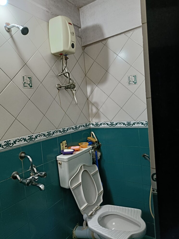 Bathroom, shree-vallabh-shanti-chs 1 Bedroom 456 Sq.Ft. Apartment In Dahisar West Mumbai 9424314